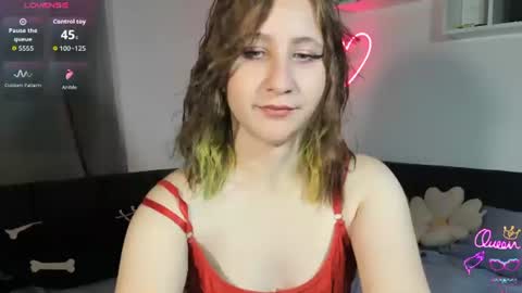 Snapshot of christyw3b chatting on July 22, 2026, 5:38 pm christyw3b online show from July 22, 2026, 5:38 pm