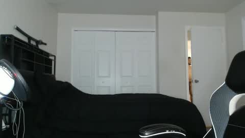 Snapshot of chrisvacherx chatting on May 5, 2026, 9:23 pm ChrisVacherx online show from May 5, 2026, 9:23 pm