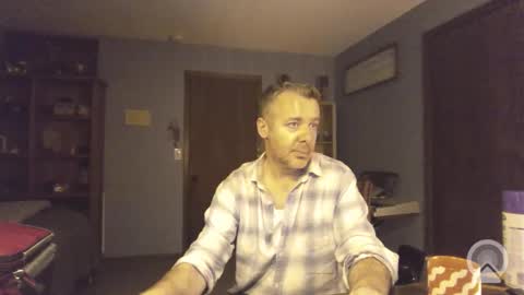 chrisw8121 online show from March 26, 2026, 1:22 am