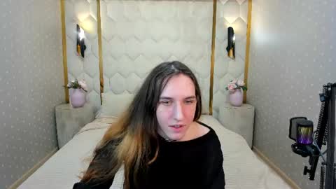 Snapshot of chrisybev chatting on June 23, 2026, 7:45 pm chrisybev online show from June 23, 2026, 7:45 pm