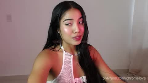 Snapshot of chromebabe_ chatting on May 14, 2026, 10:05 pm Gwendy Fox online show from May 14, 2026, 10:05 pm