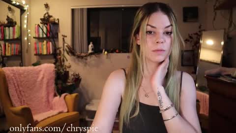 Chrys online show from October 15, 2025, 5:18 am