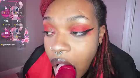 Snapshot of chubbeedweeb chatting on October 25, 2025, 3:36 am EmberEssence online show from October 25, 2025, 3:36 am