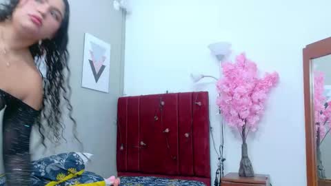 Snapshot of chubbykinkyygirl chatting on November 12, 2025, 1:00 pm chubbykinkyygirl online show from November 12, 2025, 1:00 pm