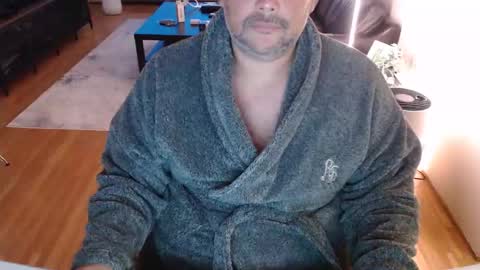 Snapshot of chubbyvix chatting on June 9, 2026, 4:24 am AstorYvr online show from June 9, 2026, 4:24 am