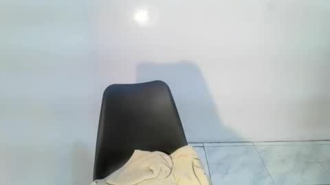 Chloe online show from September 11, 2025, 2:50 pm