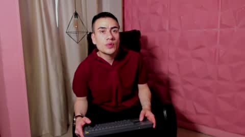 Snapshot of cian_frost chatting on July 31, 2026, 12:26 pm CIAN online show from July 31, 2026, 12:26 pm