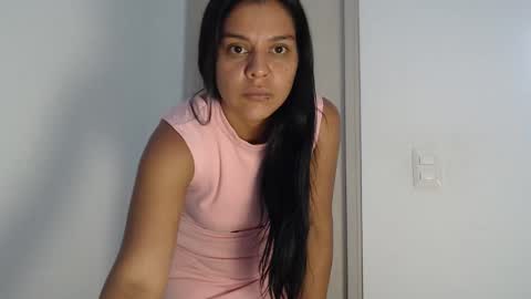 Snapshot of cielonoir04 chatting on May 18, 2026, 9:09 pm Cielo Noir online show from May 18, 2026, 9:09 pm