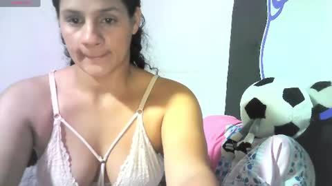 cieloo_777 online show from July 16, 2026, 3:01 am