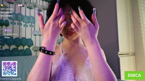   L  online show from March 19, 2026, 5:00 am