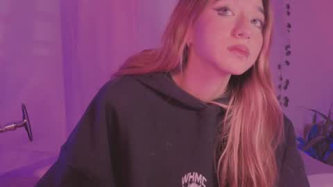 Sofi Eva and Mey online show from September 24, 2025, 4:38 am