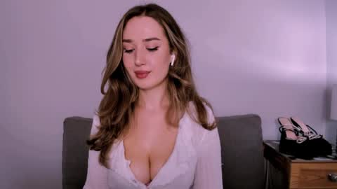 cindyprettywomen online show from July 2, 2026, 4:24 pm