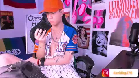 Snapshot of cinnamon_boyxxx chatting on February 11, 2025, 1:10 am David Independent Model online show from February 11, 2025, 1:10 am