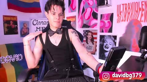 Snapshot of cinnamon_boyxxx chatting on March 4, 2025, 1:45 am David Independent Model online show from March 4, 2025, 1:45 am