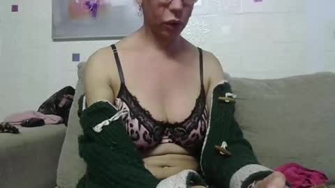 Snapshot of cinthia2525 chatting on March 8, 2025, 12:09 pm cinthia2525 online show from March 8, 2025, 12:09 pm