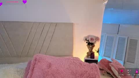 cinthia_cf online show from July 28, 2026, 8:52 pm
