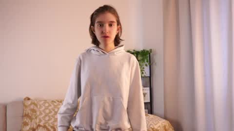 Lila 3 online show from March 28, 2026, 7:52 am