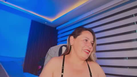 Snapshot of cinthya_roberts chatting on June 15, 2026, 7:27 pm Cinthya online show from June 15, 2026, 7:27 pm