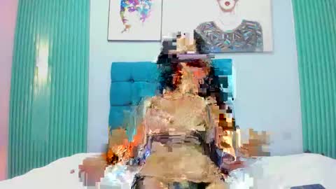 Snapshot of cintiagomez chatting on April 1, 2026, 12:33 am Cintia online show from April 1, 2026, 12:33 am