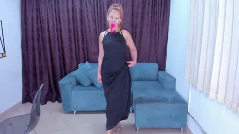 Snapshot of cintiagreyx chatting on November 24, 2025, 11:32 am CINTIA online show from November 24, 2025, 11:32 am