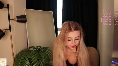 Sandy online show from November 3, 2025, 1:34 pm