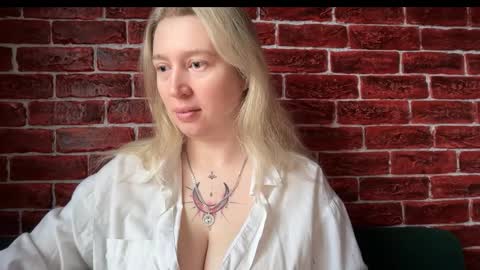 citrusblissss online show from October 30, 2025, 2:35 am