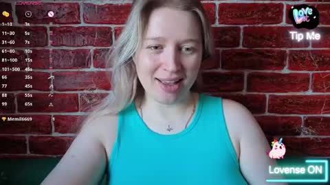 Snapshot of citrusblissss chatting on April 22, 2026, 2:25 am citrusblissss online show from April 22, 2026, 2:25 am