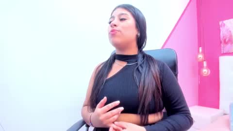 claire aristizabal online show from January 16, 2025, 3:56 am