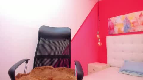 claire aristizabal online show from January 31, 2025, 3:52 am