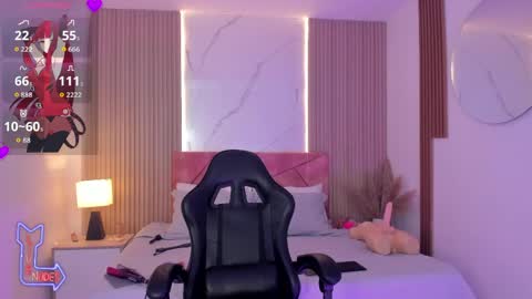 clairemillerx online show from May 20, 2026, 8:15 pm