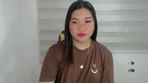 Snapshot of clairewntr_ chatting on January 27, 2025, 4:09 am CLAIRE online show from January 27, 2025, 4:09 am