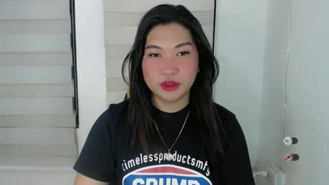 Snapshot of clairewntr_ chatting on February 3, 2025, 4:35 am CLAIRE online show from February 3, 2025, 4:35 am