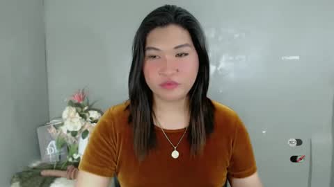 Snapshot of clairewntr_ chatting on February 4, 2025, 7:44 pm CLAIRE online show from February 4, 2025, 7:44 pm