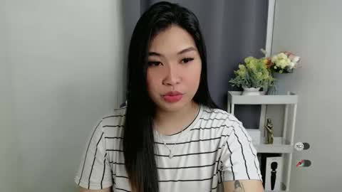 Snapshot of clairewntr_ chatting on October 23, 2025, 3:06 am CLAIRE online show from October 23, 2025, 3:06 am