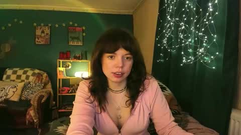 Snapshot of clancyosbourne chatting on February 15, 2026, 6:37 pm Clancy online show from February 15, 2026, 6:37 pm