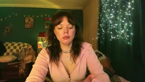 Snapshot of clancyosbourne chatting on March 1, 2026, 7:05 pm Clancy online show from March 1, 2026, 7:05 pm