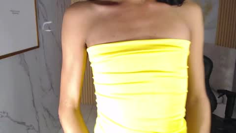 Clara  online show from March 10, 2025, 8:45 pm