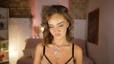 Snapshot of clara_smile chatting on March 7, 2025, 10:43 pm Clara smile online show from March 7, 2025, 10:43 pm