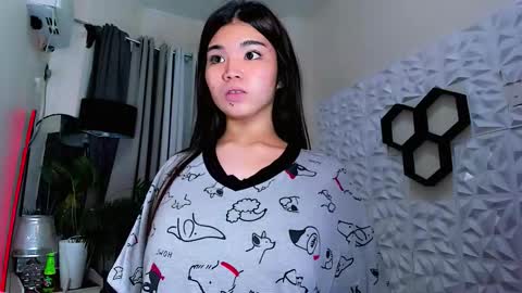 Snapshot of claraakhasova chatting on October 13, 2025, 5:18 am Samantha online show from October 13, 2025, 5:18 am