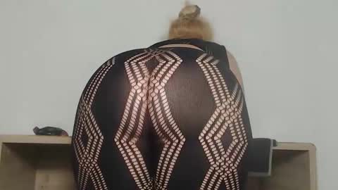 Clara online show from March 1, 2026, 1:13 pm