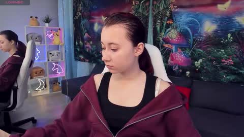 Snapshot of clarabenson chatting on September 23, 2025, 6:11 pm clarabenson online show from September 23, 2025, 6:11 pm