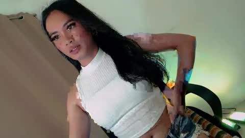 Snapshot of clarafuck chatting on February 18, 2025, 8:27 am clarafuck online show from February 18, 2025, 8:27 am