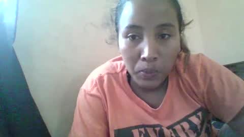 Snapshot of clarah0123 chatting on December 3, 2024, 8:38 am Clarah0123 online show from December 3, 2024, 8:38 am