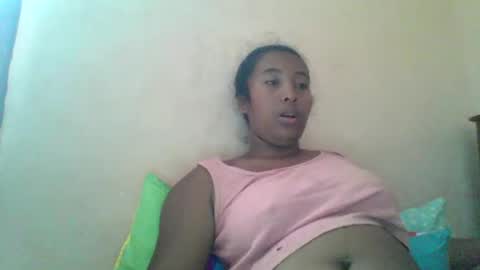 Snapshot of clarah0123 chatting on January 11, 2025, 10:08 am Clarah0123 online show from January 11, 2025, 10:08 am