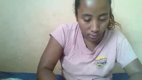 Snapshot of clarah0123 chatting on October 1, 2025, 7:36 am Clarah0123 online show from October 1, 2025, 7:36 am