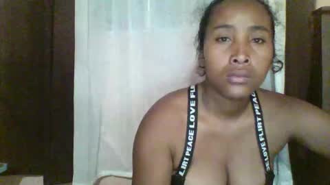 Snapshot of clarah0123 chatting on October 20, 2025, 7:14 pm Clarah0123 online show from October 20, 2025, 7:14 pm