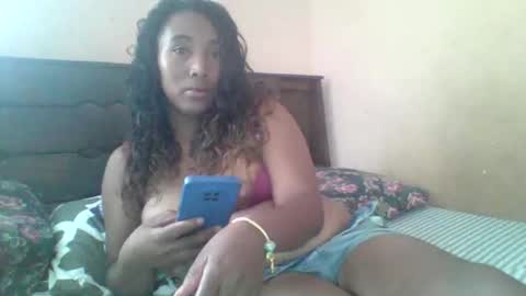 Snapshot of clarah0123 chatting on November 8, 2025, 8:47 am Clarah0123 online show from November 8, 2025, 8:47 am