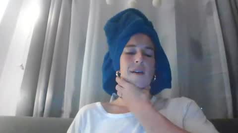 Snapshot of claralafontaine chatting on June 21, 2026, 1:57 pm claralafontaine online show from June 21, 2026, 1:57 pm