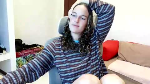 Snapshot of claralafontaine chatting on June 26, 2026, 12:26 am claralafontaine online show from June 26, 2026, 12:26 am