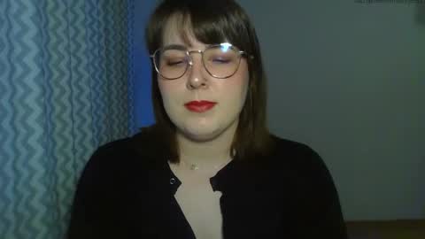 Clara online show from May 4, 2026, 5:53 pm